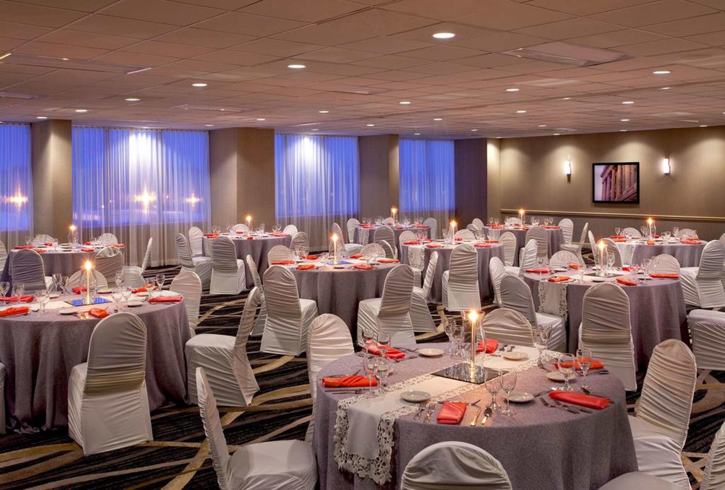 Four Points By Sheraton Cleveland Airport Perniagaan gambar